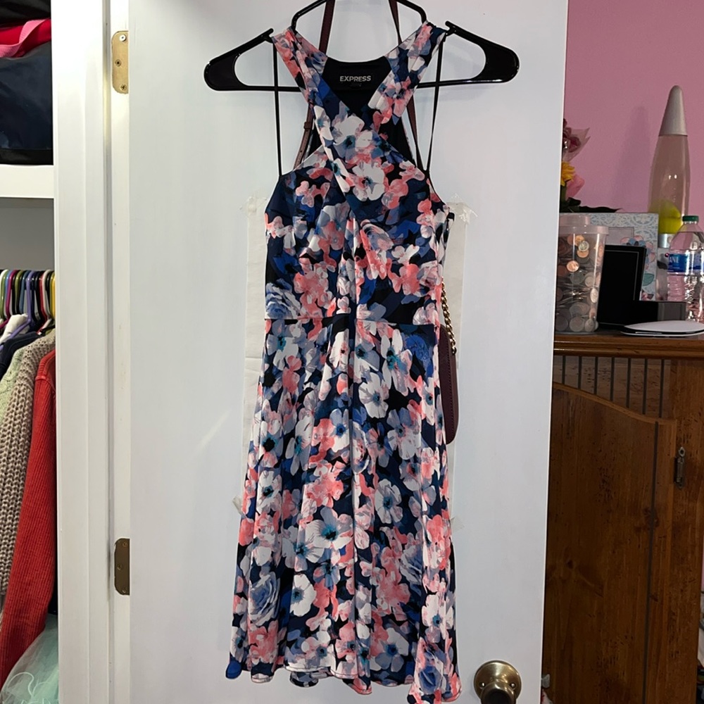 Dress crossed in the front